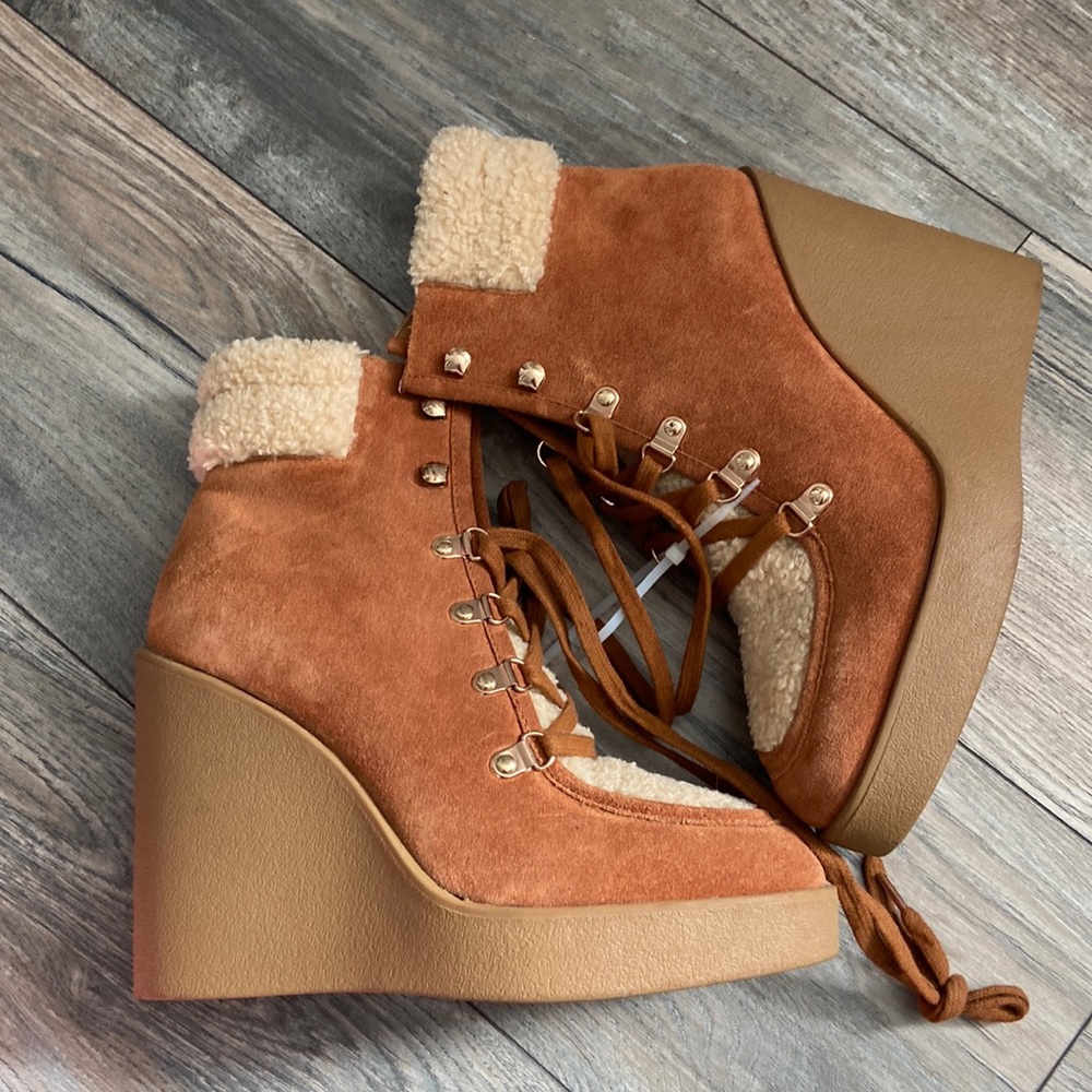 Jessica Simpson Tan Suede Wedge Ankle Boots with Sherpa Trim